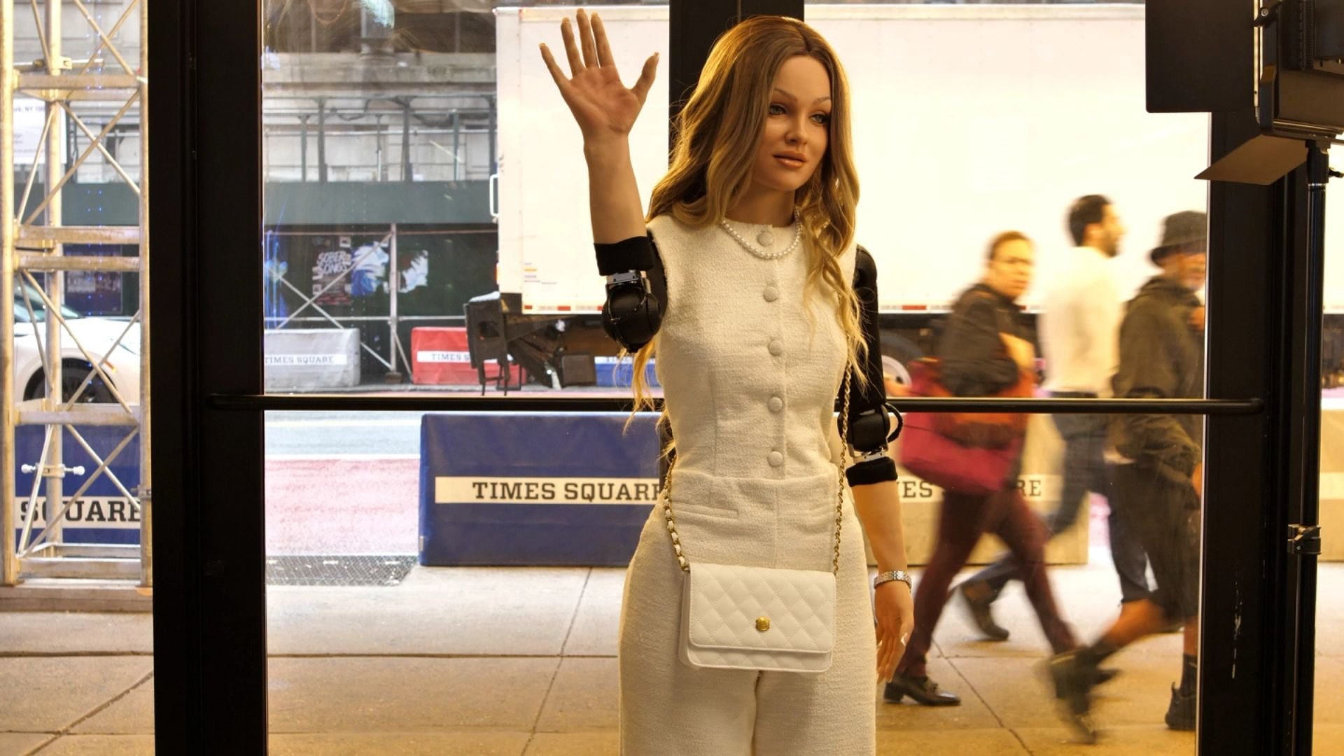 Realbotix Deploys Humanoid Robot and AI Tutor in New York School District