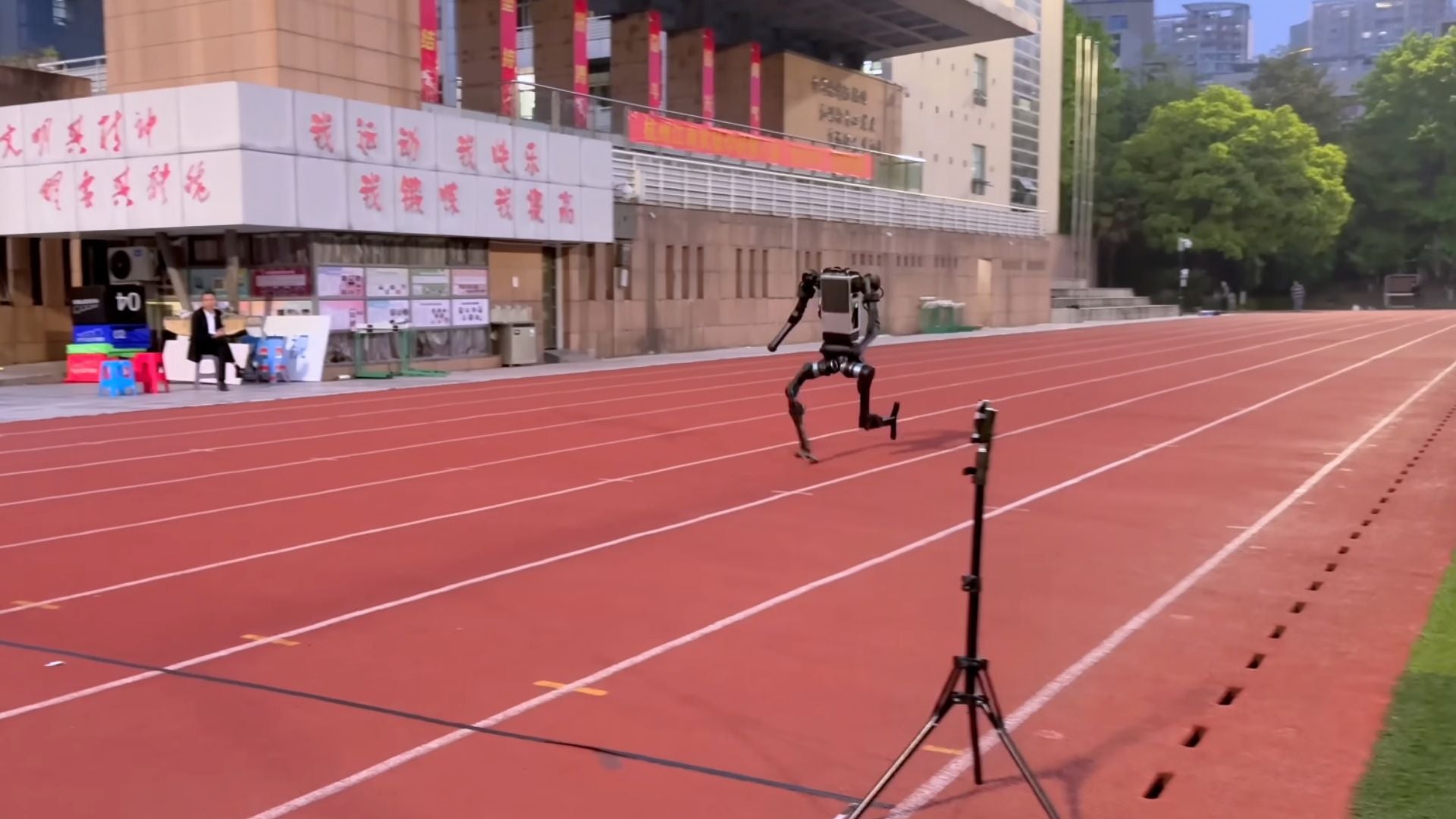 Unitree's H1 Humanoid Hits 10.1 m/s Sprint — Closing In on Usain Bolt