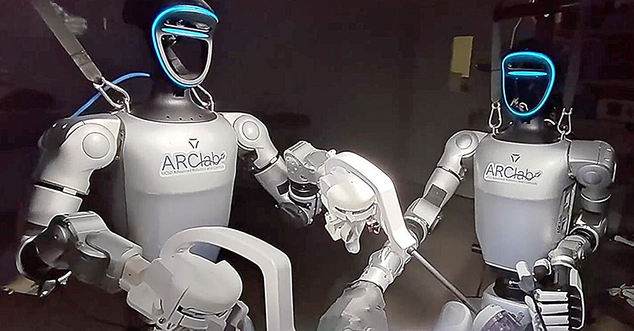 Teleoperated Humanoid Robots Perform Gallbladder Surgery in UCSD Trial